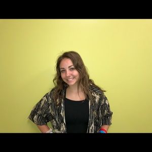 Meet your Posher, Ayla